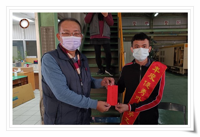 111年度優良勞工表揚-韋O潤